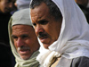 Tunisia - Douz: Berber men in scarves (photo by J.Kaman)