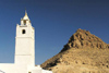 Tunisia - Ksar Douiret: hill and minaret - mosque (photo by J.Kaman)