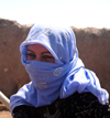 Harran, Sanli Urfa province, Southeastern Anatolia: young Arab woman with hijab - Jeune femme voile - photo by C. le Mire