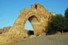 Hasankeyf / Heskif, Batman Province, Southeastern Anatolia, Turkey: ancient arch - Ayyubid architecture - photo by W.Allgwer