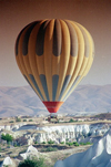 Turkey - Cappadocia / Kapadokya (Nevsehir province - Anatolia): ballooning - photo by J.Kaman