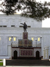 Ashgabat - Turkmenistan - Lenin statue, the first in central asia - 1924 - photo by G.Karamyanc / Travel-Images.com
