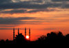Turkmenistan - Ashghabat: minarets at sunset - Sleyman Demirel Mosque (photo by G.Karamyanc)