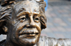 Vail, Eagle County, Colorado, USA: Albert Einstein statue on a bench - photo by M.Torres