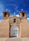 Ranchos de Taos, Taos County, New Mexico, USA: San Francisco de Asis Church - towers with large tamped-earth buttresses - Spanish Mission architecture - photo by M.Torres