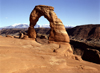 USA - Arches National Park (Utah): Delicate Arch - freestanding natural arch - shown in Utah license plates - attraction - landmark - near Moab - photo by J.Fekete