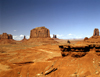 USA - Monument Valley (Arizona): horizon - Navajo girl on horse back standing over a cliff - landscape - the valley lies within the range of the Navajo Nation Reservation - accessible from Highway 163 - the Navajo name for the valley is Ts Bii' Ndzisgaii - Cutler Red siltstone buttes - photo by J.Fekete