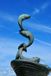 Narragansett Pier, Washington County, Rhode Island, USA: bronze fish on a fountain - photo by M.Torres
