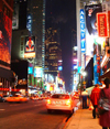 Manhattan (New York): Broadway by night - citylights - photo by Llonaid
