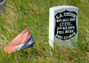 Little Bighorn (Montana): grave of Lieutenant Colonel George Armstrong Custer - 7th cavalry flag - Custer's tomb - photo by G.Frysinger