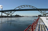 Milwaukee (Wisconsin): Hoen bridge - the bridge to nowhere - Lake Front - photo by G.Frysinger