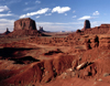 USA - Monument Valley (Arizona): tribal land of Navajo Indians - buttes - photo by J.Fekete