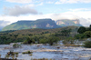 185 Venezuela - Bolivar - Canaima National Park - the Kusari tepuy seen from Rio Carrao, Canaima - photo by A. Ferrari