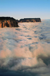 17 Venezuela - Bolivar - Canaima NP - A sea of clouds and Kukenan, in the morning light - photo by A. Ferrari
