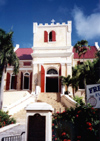 US Virgin Islands - Saint Thomas: Charlotte Amalie - Frederick Lutheran Church - Norre Gade (photo by M.Torres)