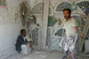 Yemen - Maker of stained glass windows - takhrim - photo by E.Andersen